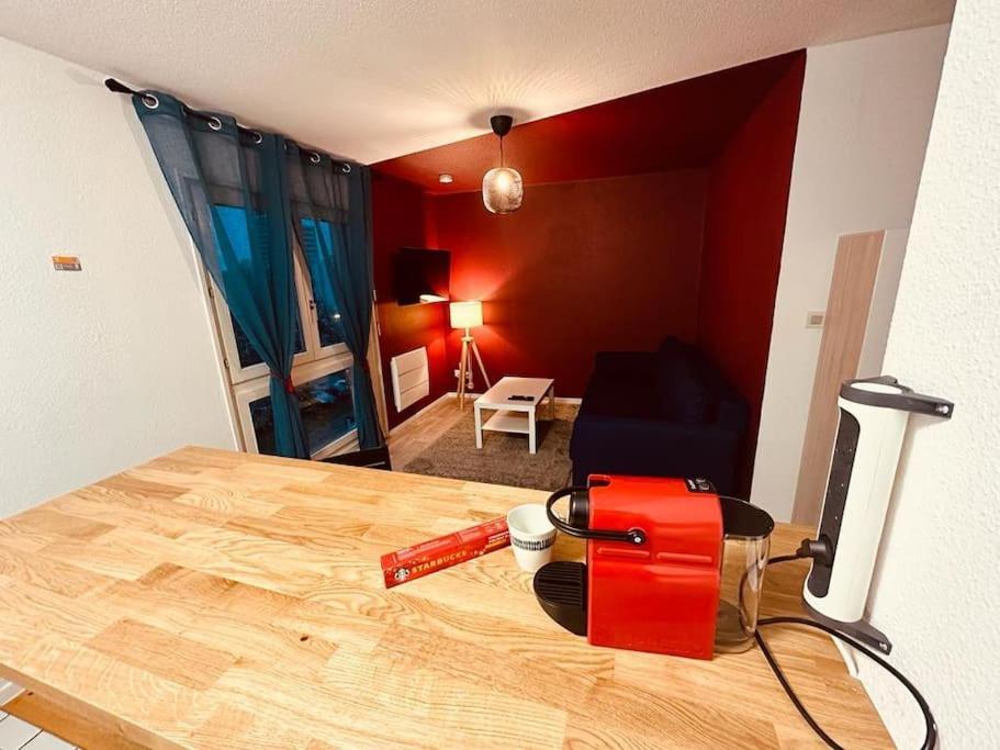 Studio Centre Avec Wifi Apartman Mulhouse Kültér fotó